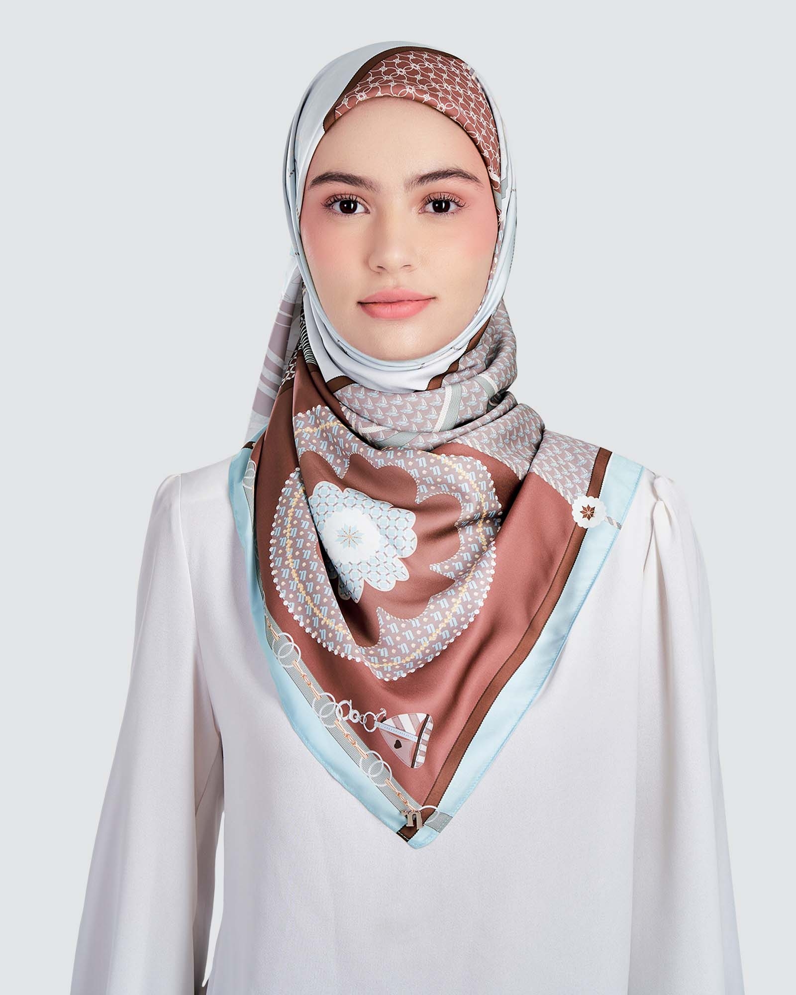 BLUE CRUISE SQUARE - PARADISE