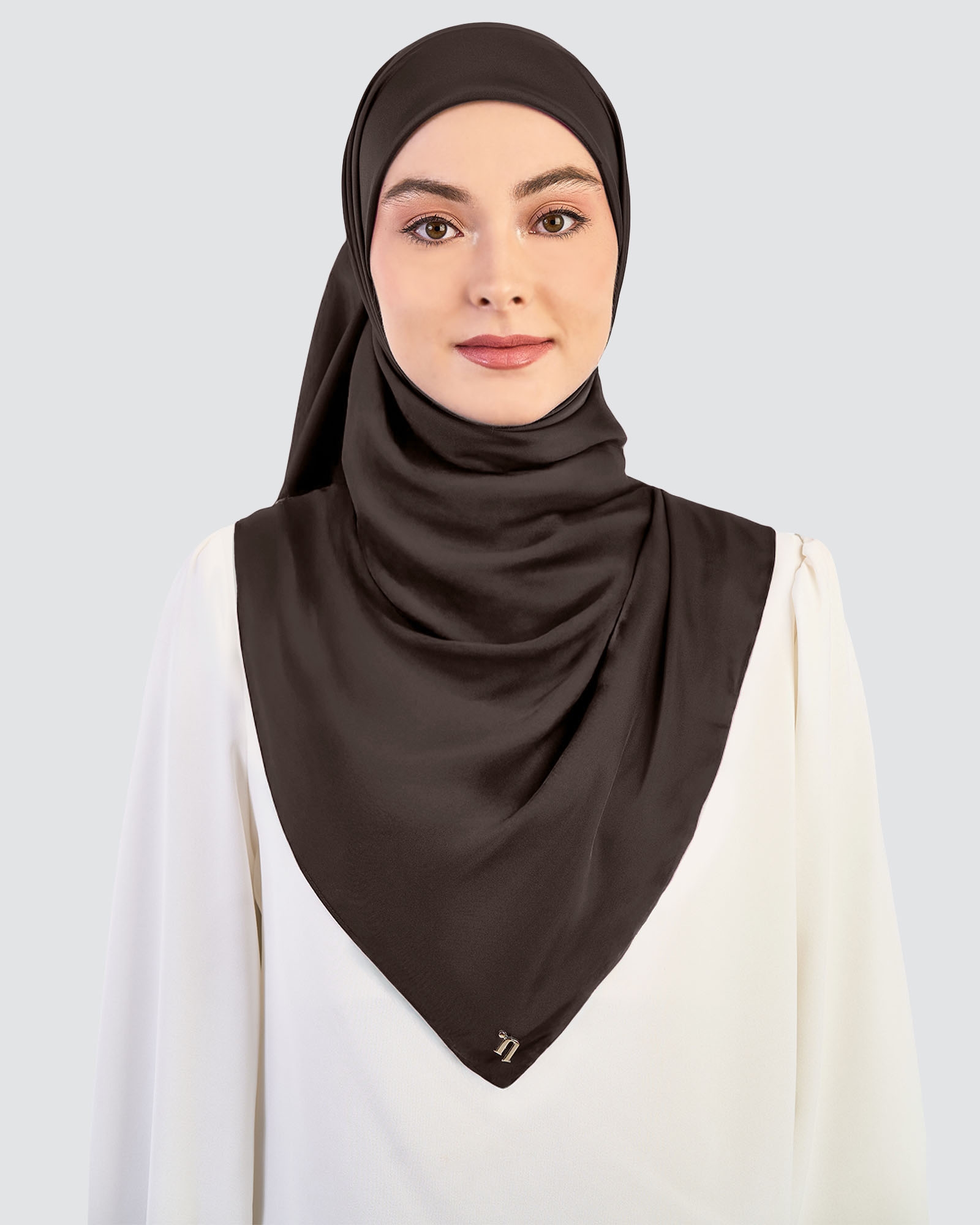 LUNA SATIN SQUARE - GANACHE