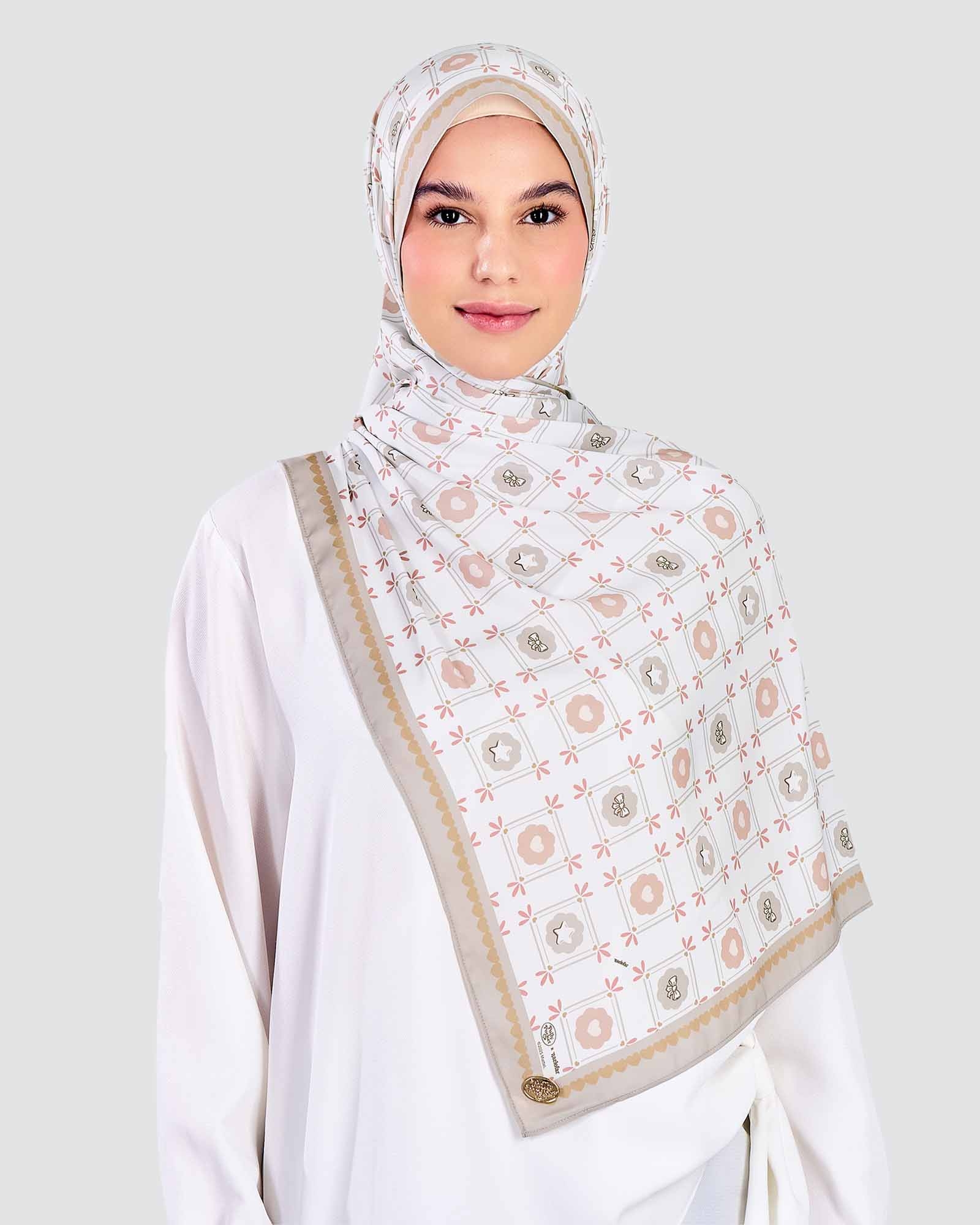 POLLY POCKET X NAELOFAR SHAWL - CLOUD LOCKET