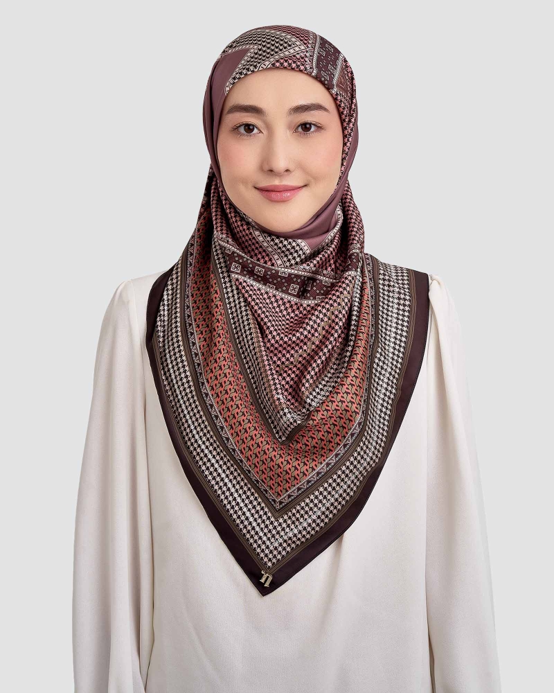 Image of ANKA SQUARE - OTTOMAN RUBY