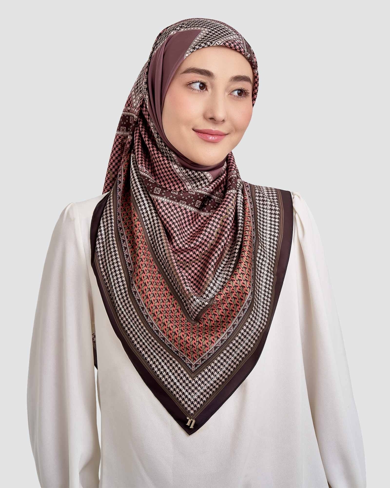 Image of ANKA SQUARE - OTTOMAN RUBY