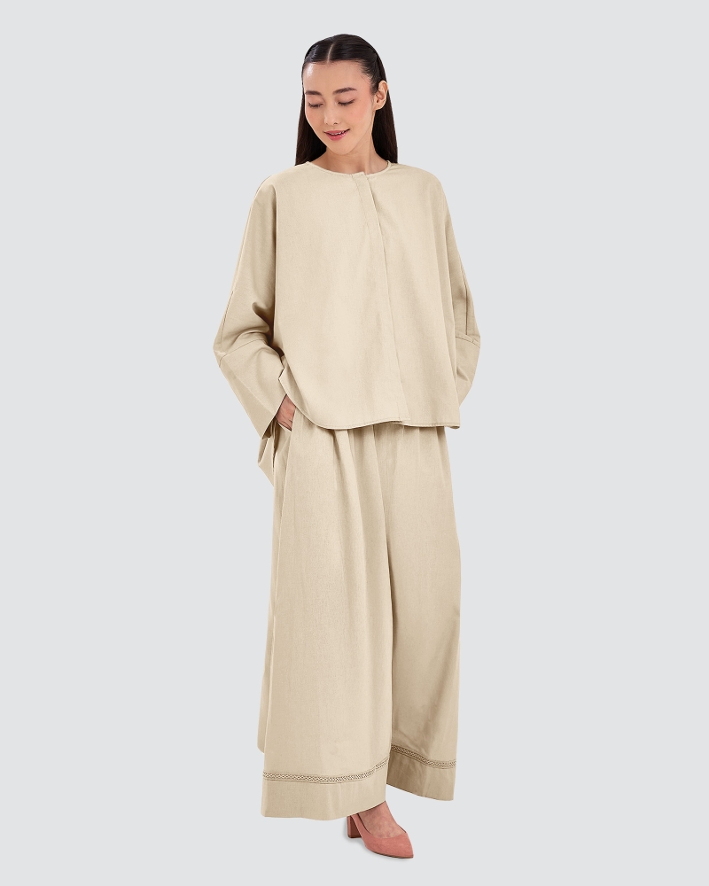 Image of AVA TOP - LINEN