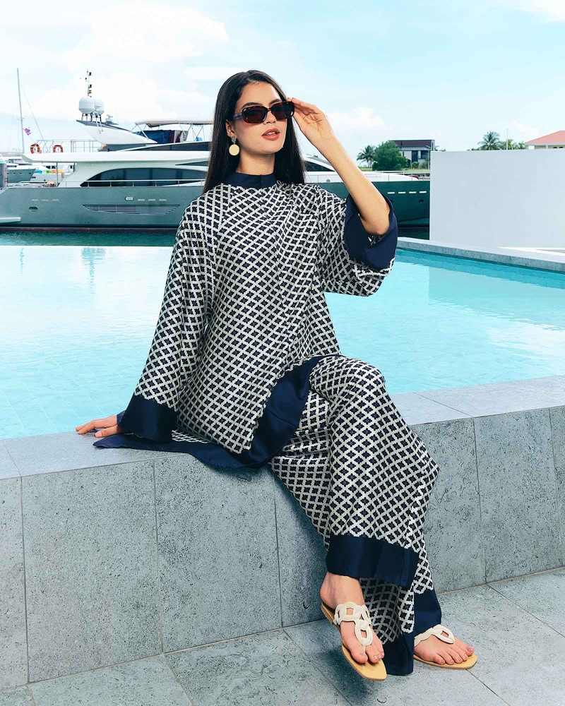 BLUE CRUISE FLOWY SATIN CO-ORD SET - BLACK PEARL