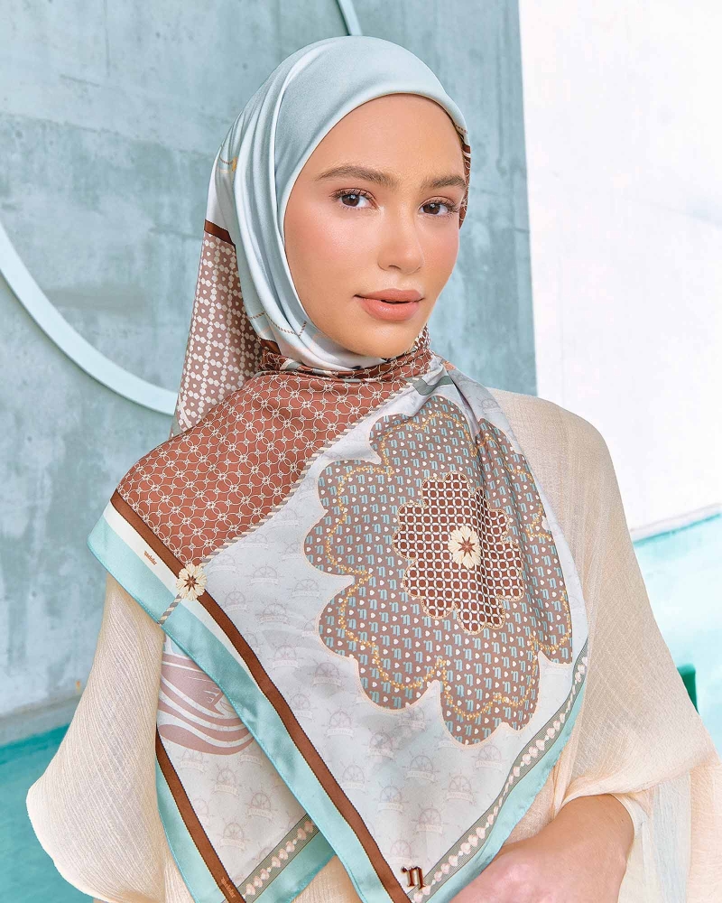 BLUE CRUISE SQUARE - PARADISE