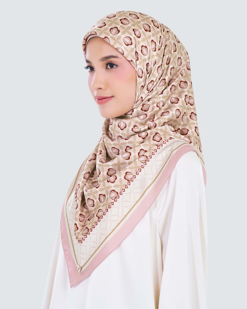 Image of CALLA SQUARE