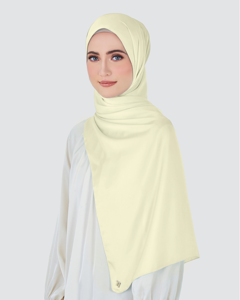 EILA SATIN SHAWL - VANILLA