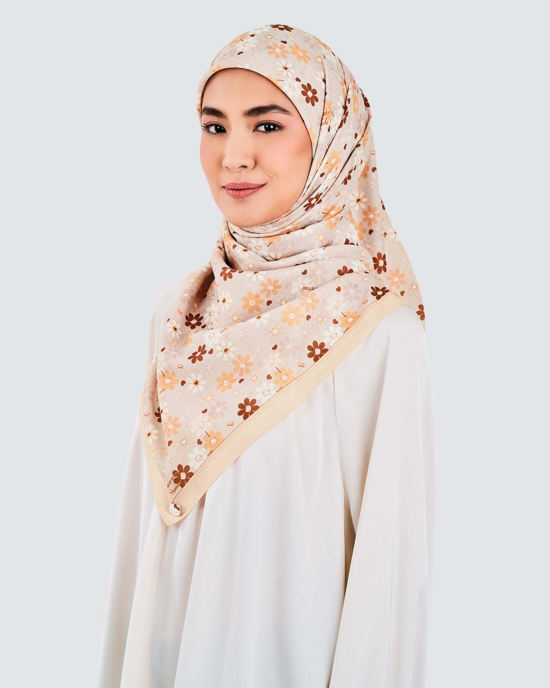 HELLO KITTY X NAELOFAR SQUARE - BUTTERSCOTCH