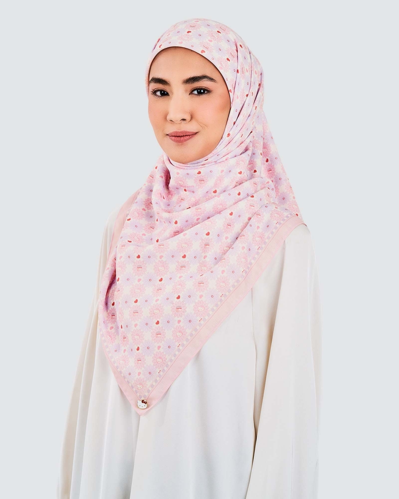 HELLO KITTY X NAELOFAR SQUARE - SWEETLY