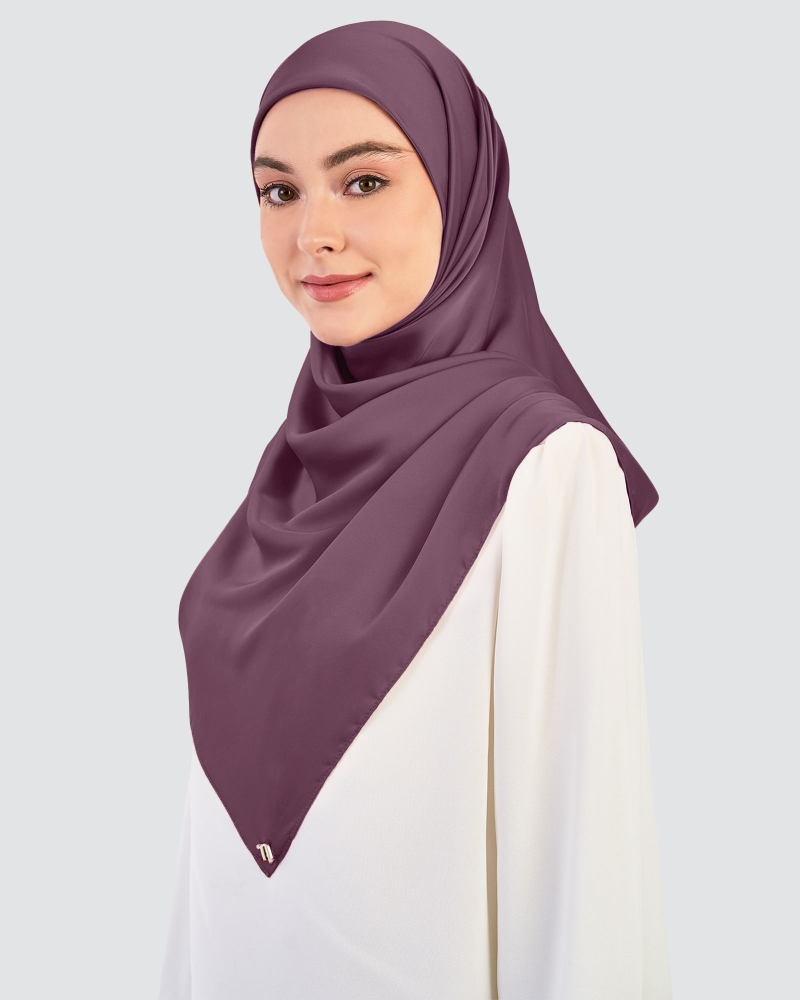 LUNA SATIN SQUARE - ACAI BERRY