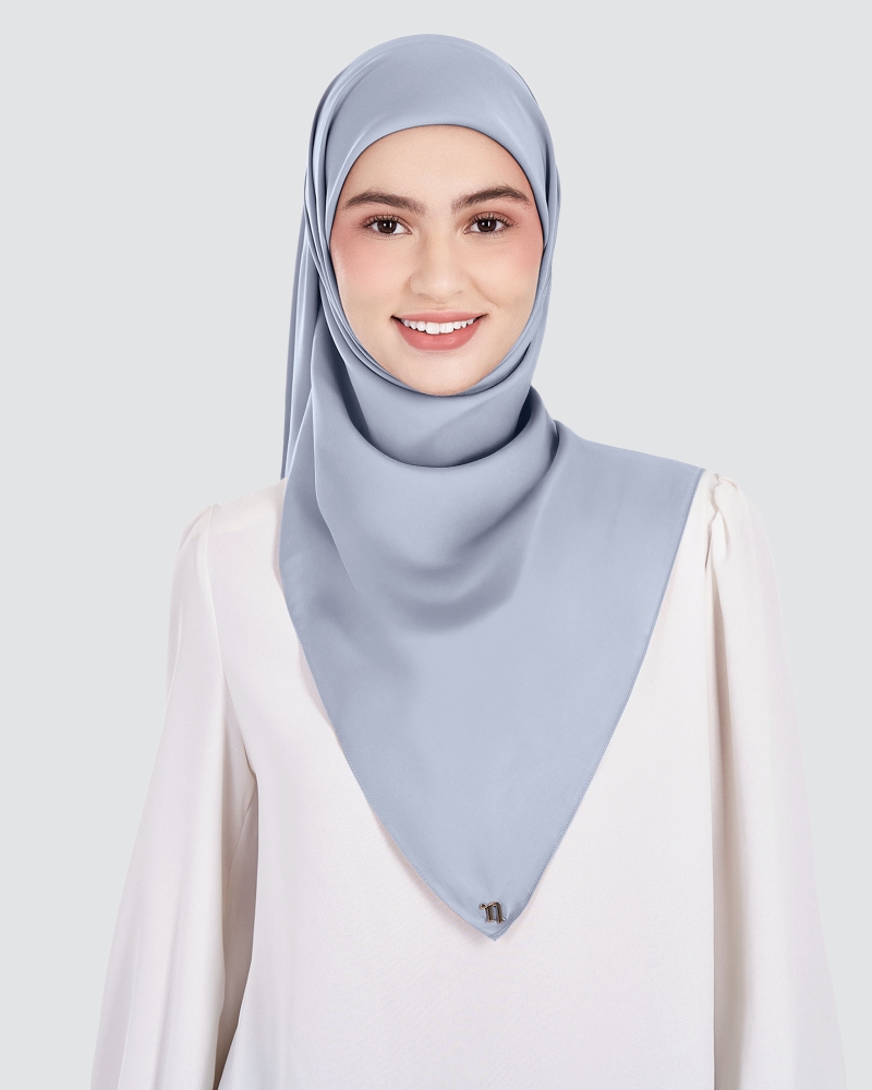 Image of MARISA MATTE SATIN SQUARE