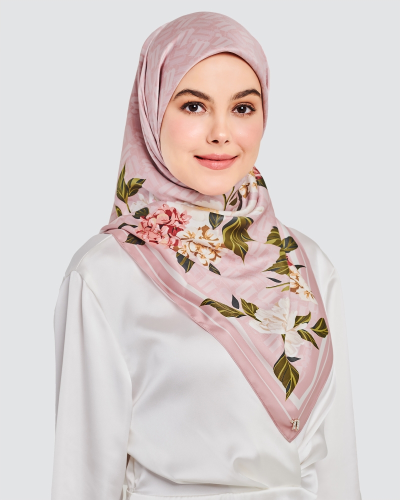 THE 8IRTHDAY COLLECTION - FLORAL MONOGRAM SQUARE - DUSTY PINK