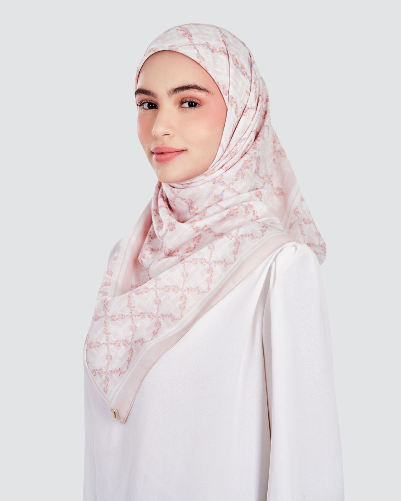 Image of MONOGRAM TRELLIS SQUARE - NECTARINE