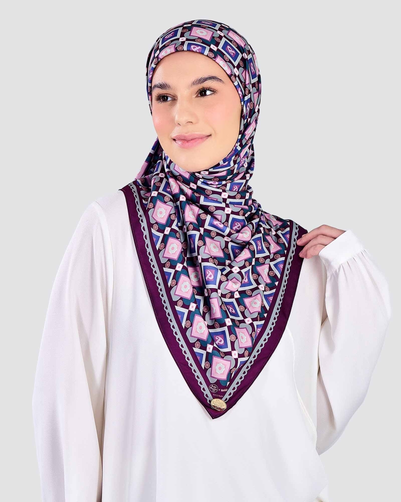 Image of POLLY POCKET X NAELOFAR SQUARE - TWINKLEBERRY