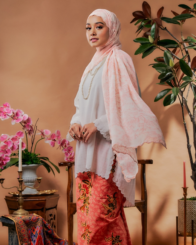 MELUR EMBROIDERED SHAWL - PINK