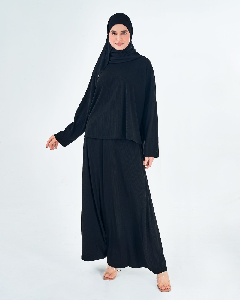 Image of X-PRESS WANDERSCAPES CO-ORDS - BLACK