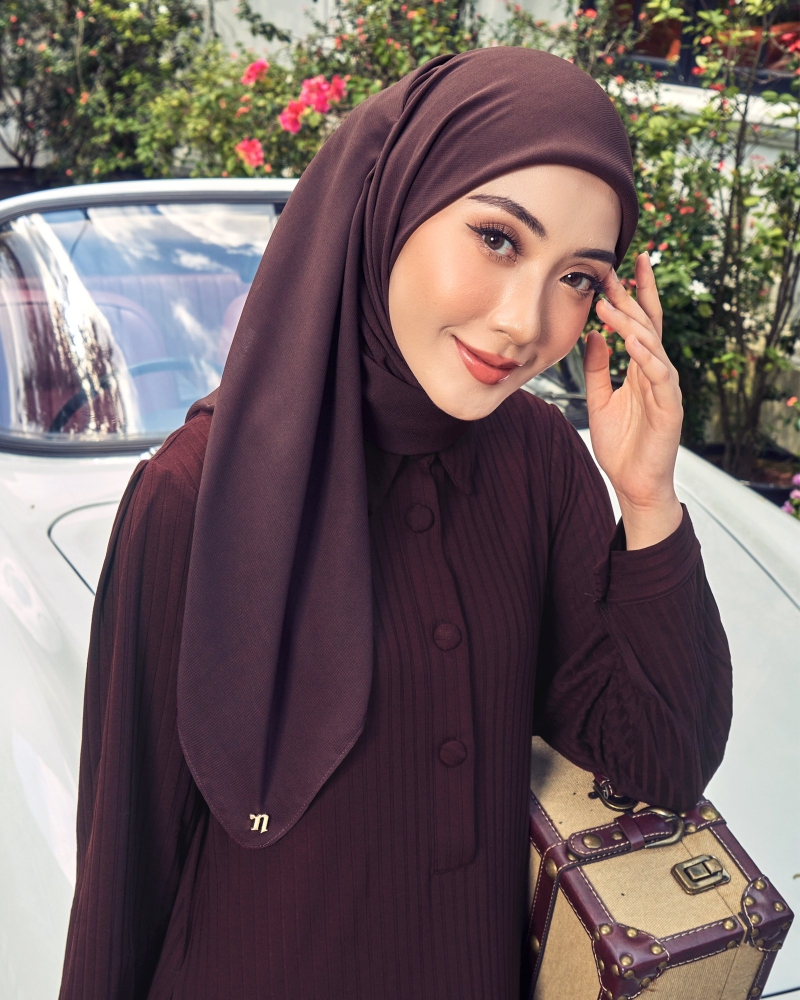 Image of X-PRESS WANDERLOVE DRESS - RAISIN