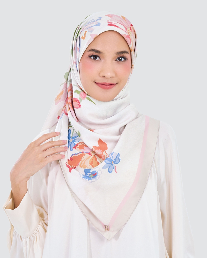 Image of WATERCOLOUR MATTE SATIN SQUARE - FLEURISH