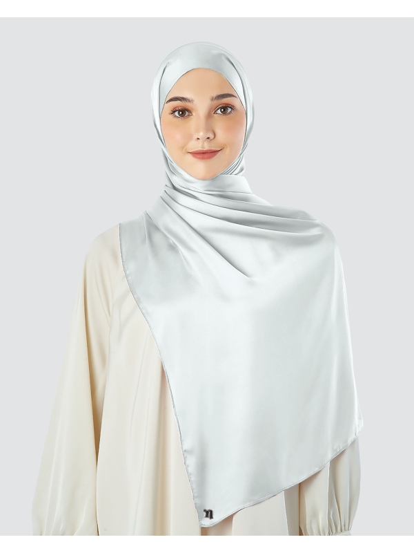 SATIN SHAWL - BRIGHT SILVER