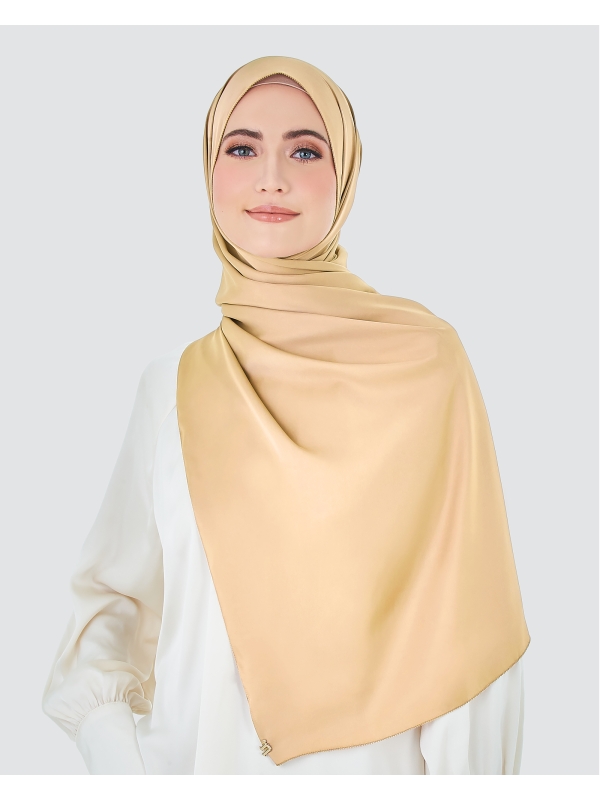 EILA SATIN SHAWL - TOASTED ALMOND
