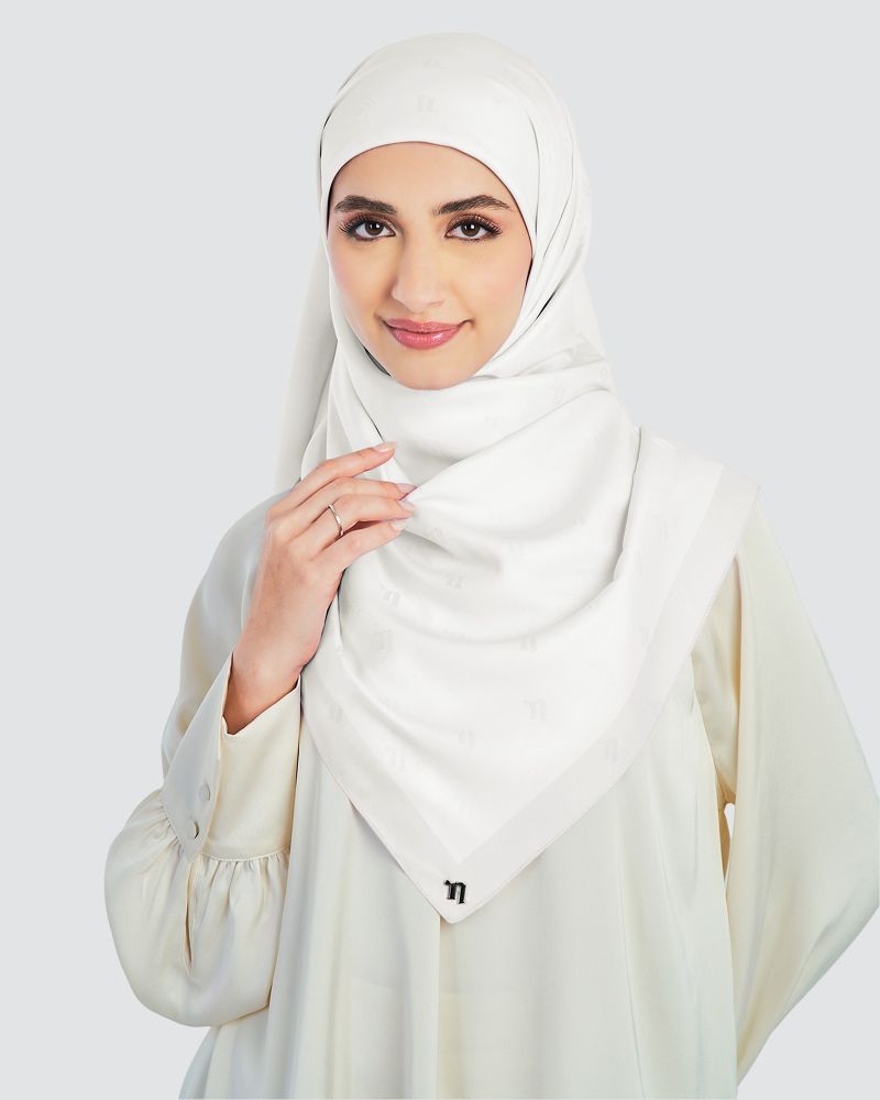 Image of MODA WOVEN SQUARE