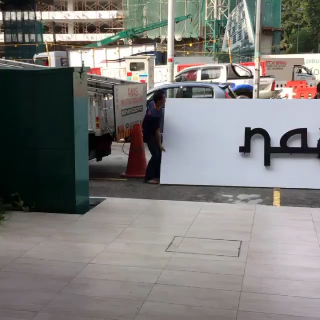 Signboard ' naelofar ' Alhamdulillah in process .. Check this out ladies 🎈😊